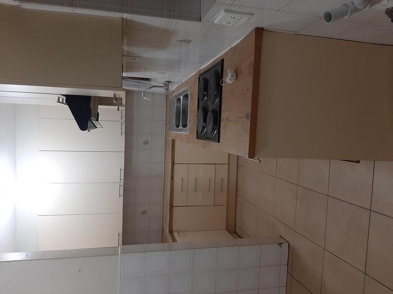 To Let 4 Bedroom Property for Rent in Goodwood Central Western Cape